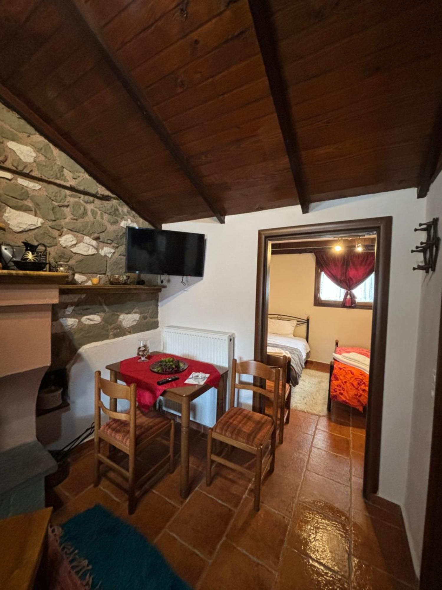 Hotel Πέτρινο Όραμα Kotronion  Esterno foto
