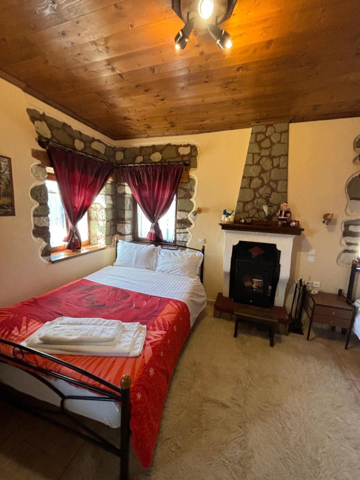 Hotel Πέτρινο Όραμα Kotronion  Esterno foto